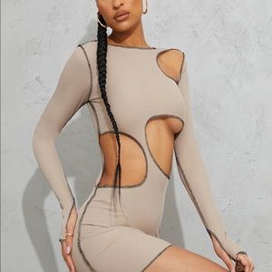 NUDE BODYCON WITH RIBBED AND CUTOUT DETAILS AND THUMB HOLES